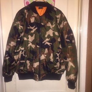 ORIGINAL DELUXE CAMOUFLAGE BOMBER JACKET (SIZE L)